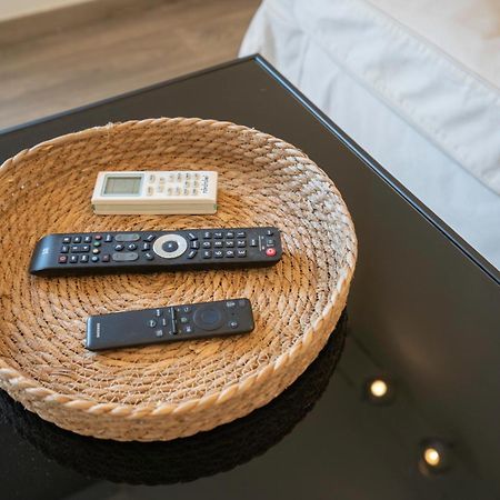 City Oasis: Newly Renovated 2Br Apt In City Center Афіни Екстер'єр фото