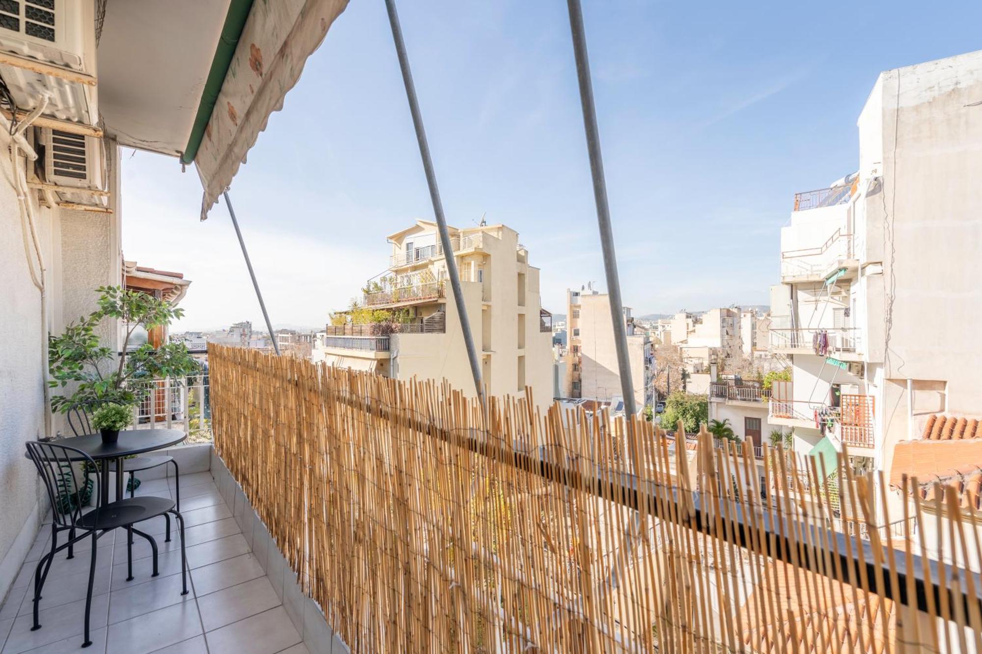 City Oasis: Newly Renovated 2Br Apt In City Center Афіни Екстер'єр фото