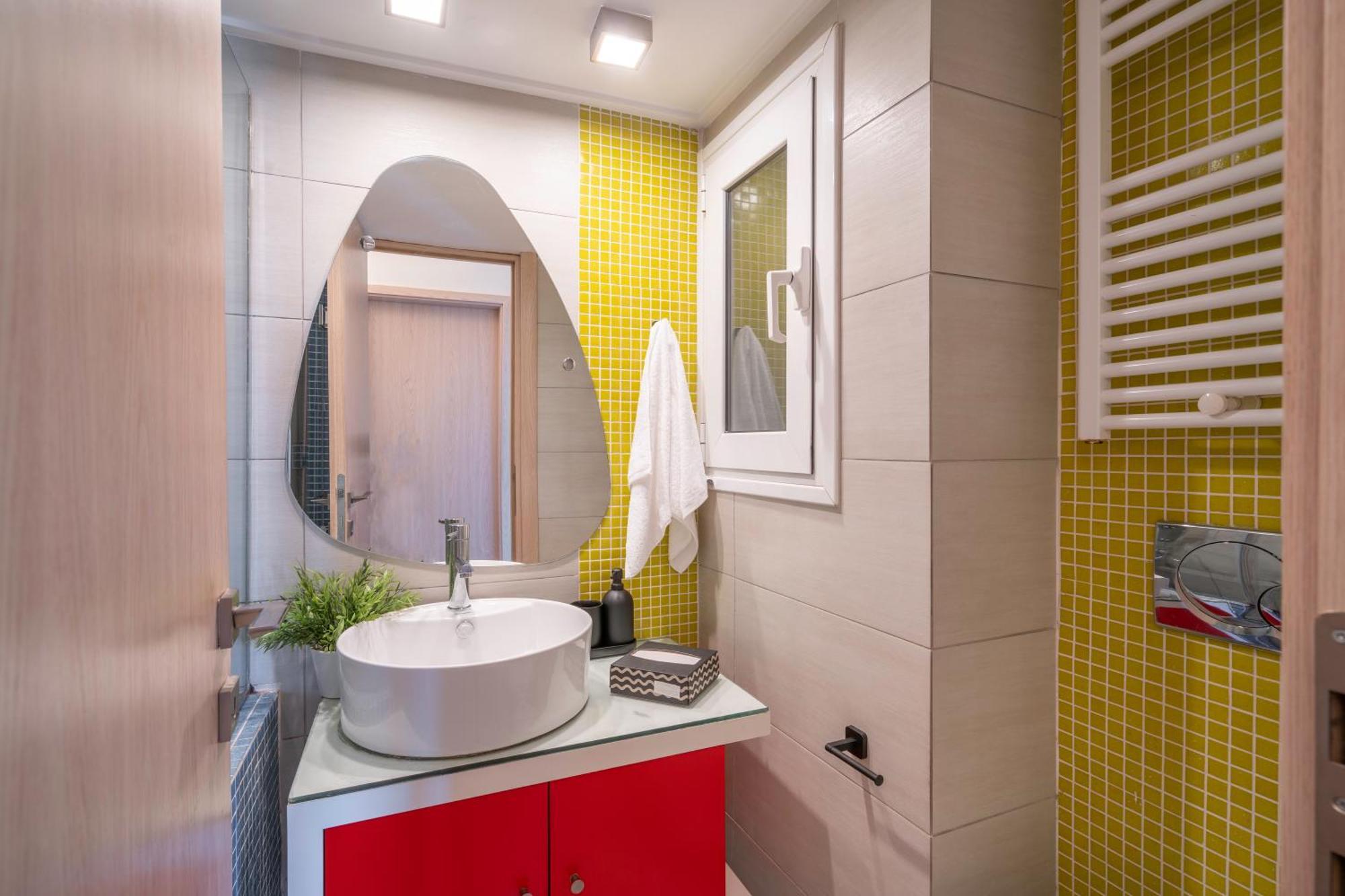 City Oasis: Newly Renovated 2Br Apt In City Center Афіни Екстер'єр фото