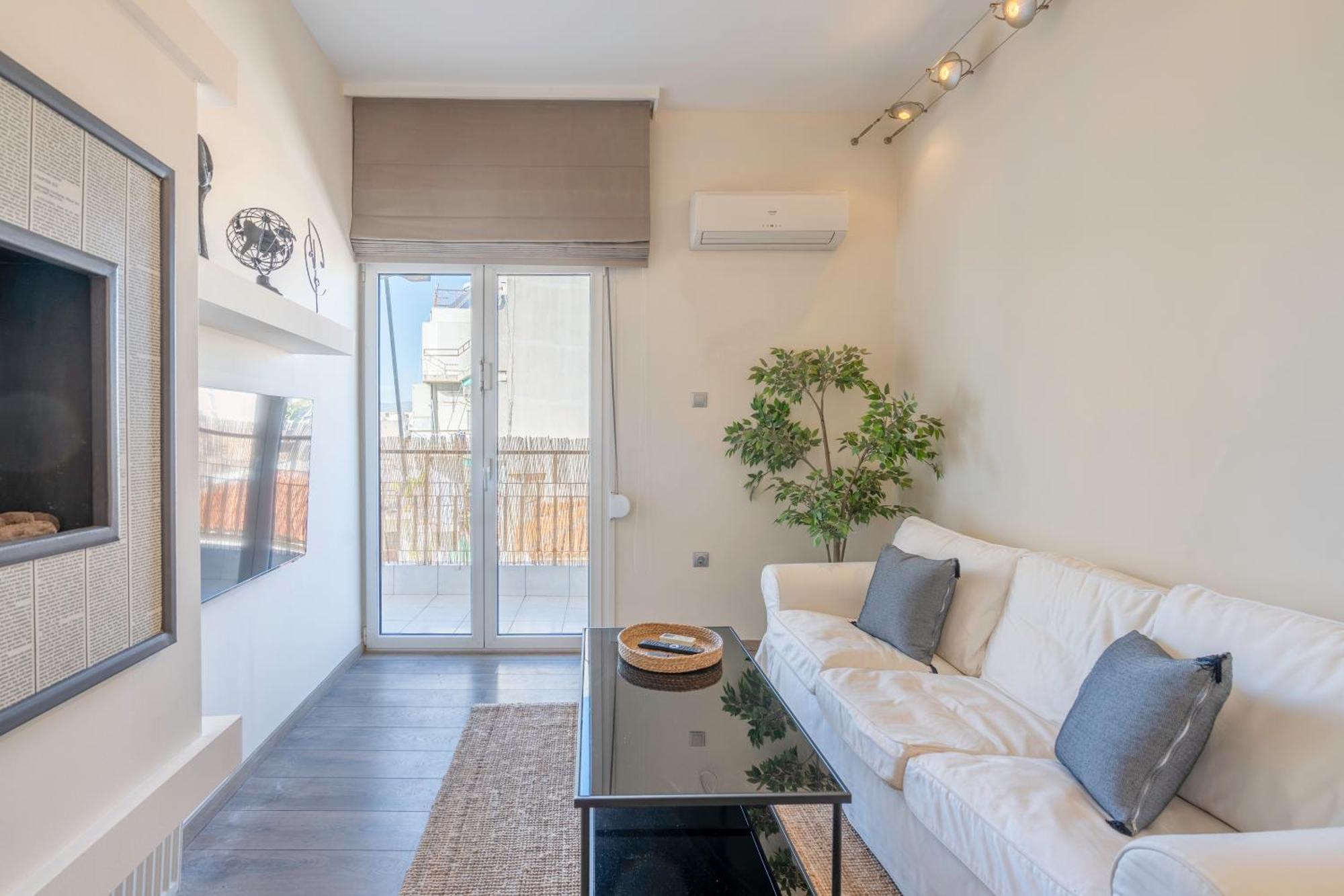 City Oasis: Newly Renovated 2Br Apt In City Center Афіни Екстер'єр фото