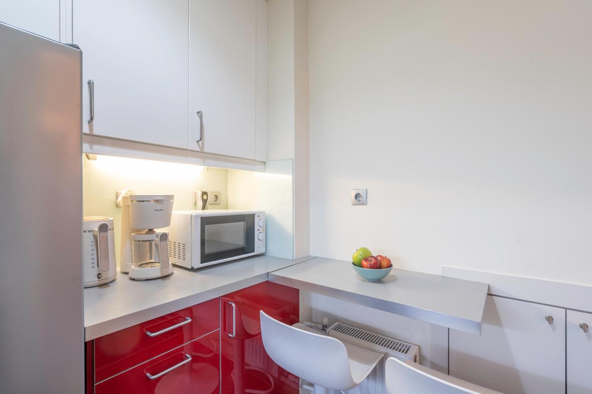 City Oasis: Newly Renovated 2Br Apt In City Center Афіни Екстер'єр фото