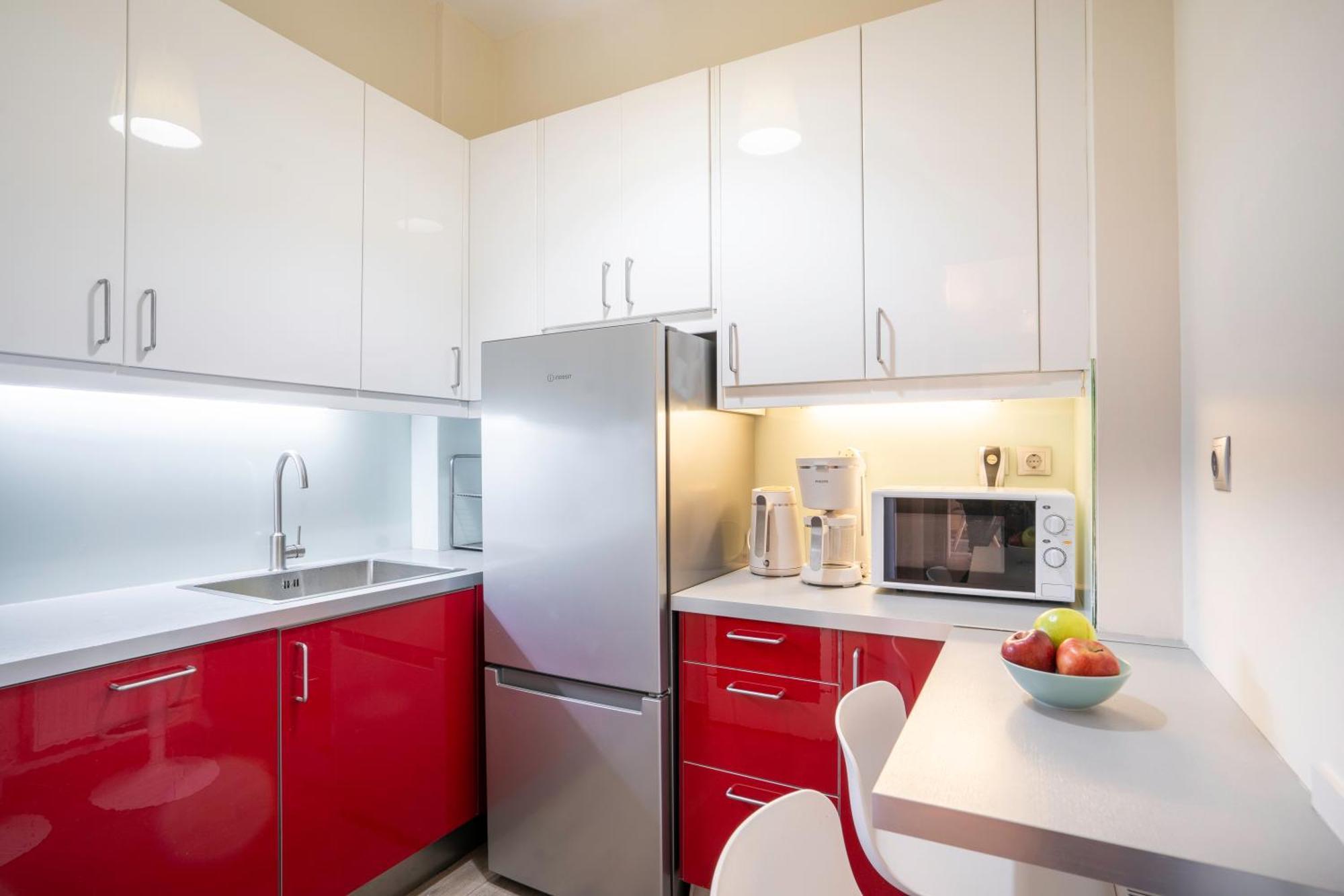 City Oasis: Newly Renovated 2Br Apt In City Center Афіни Екстер'єр фото